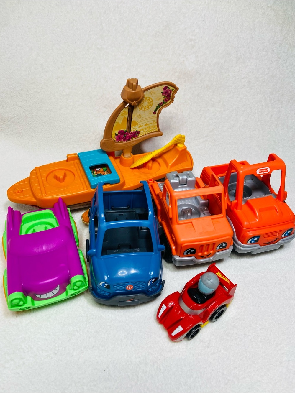 Fisher Price Little People Vehicle Lot Joker Car Moana Boat Trucks Hot Wheels
